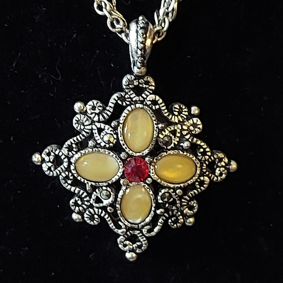 1928 Vintage Style Pendant - Picture 2 of 11